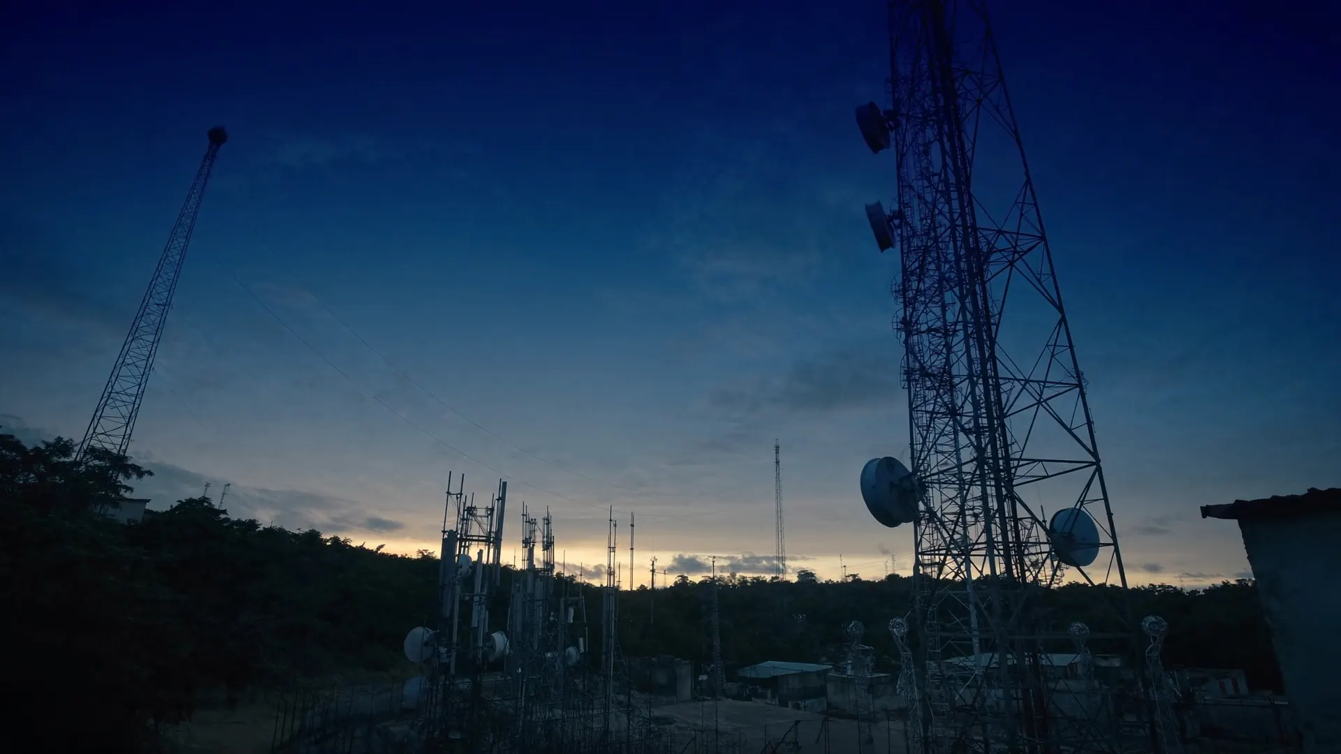 Telecommunications in a West African operating context